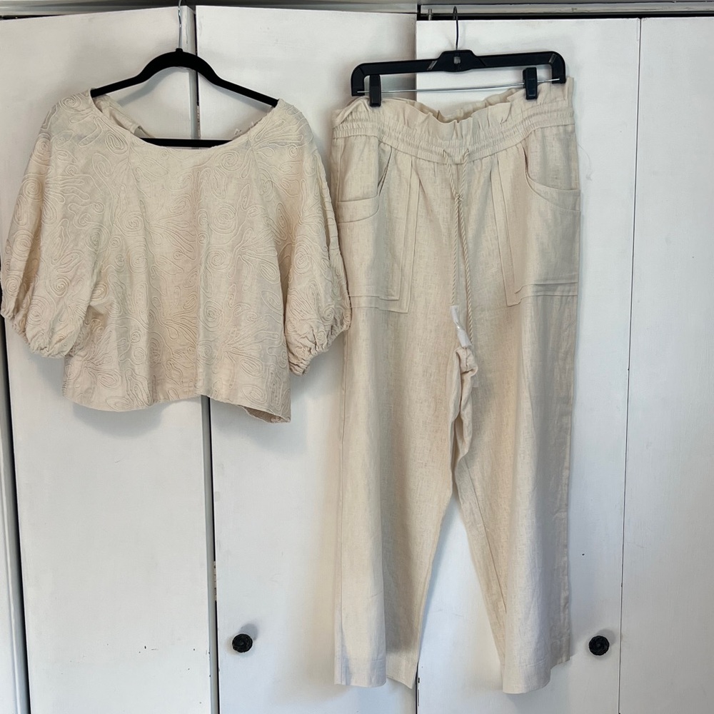 House of Harlow 1960 Cream Cropped Pants & Top Set NWOT Large